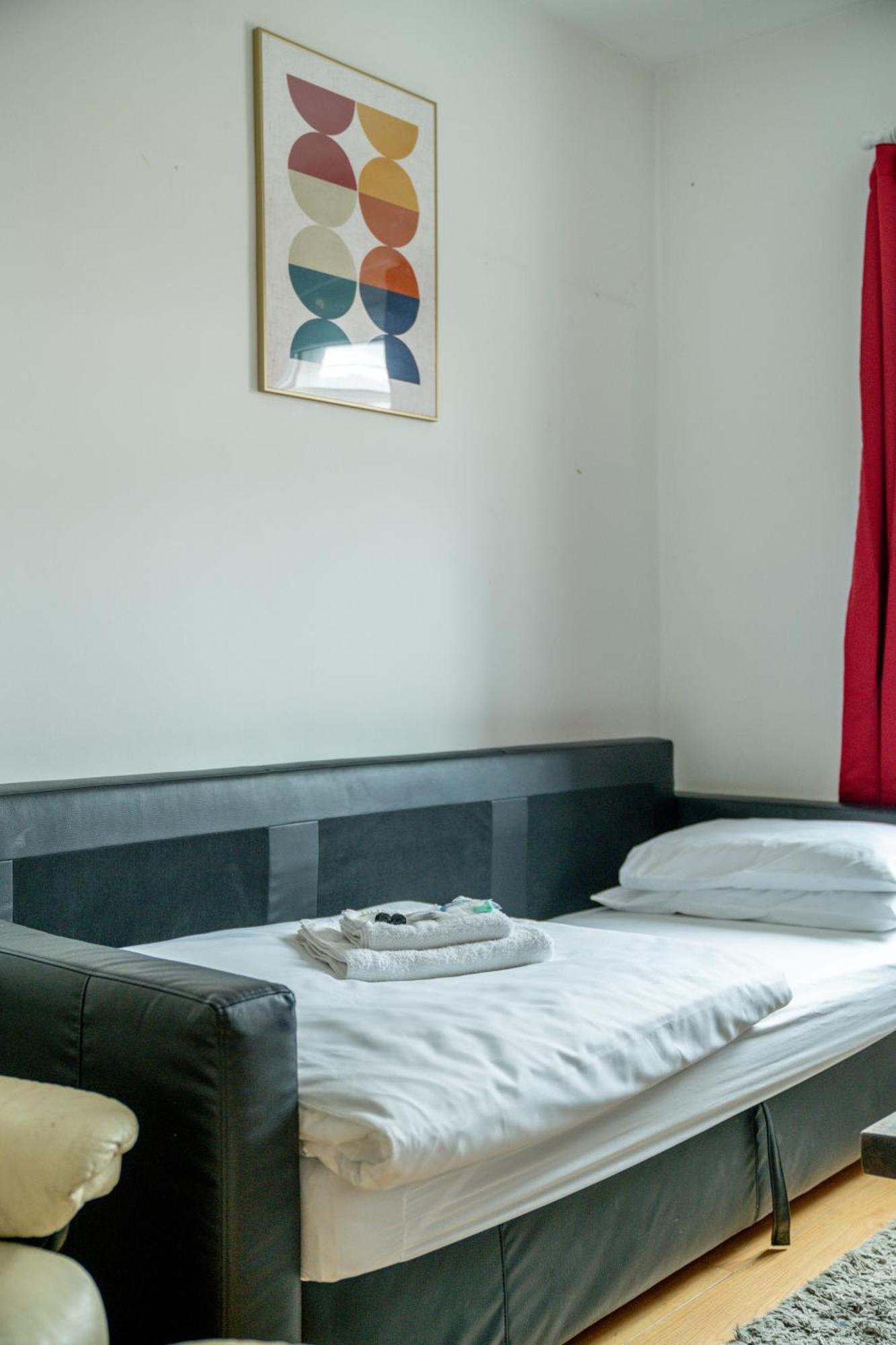 Carnaby & Oxford Street - Central Soho - One Bedroom - Double Bed & Sofabed Лондон Екстер'єр фото