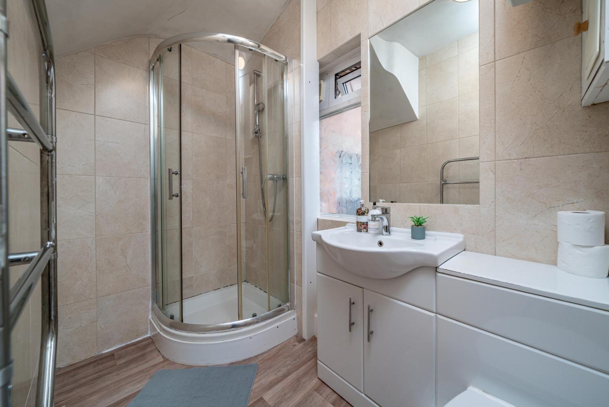 Carnaby & Oxford Street - Central Soho - One Bedroom - Double Bed & Sofabed Лондон Екстер'єр фото
