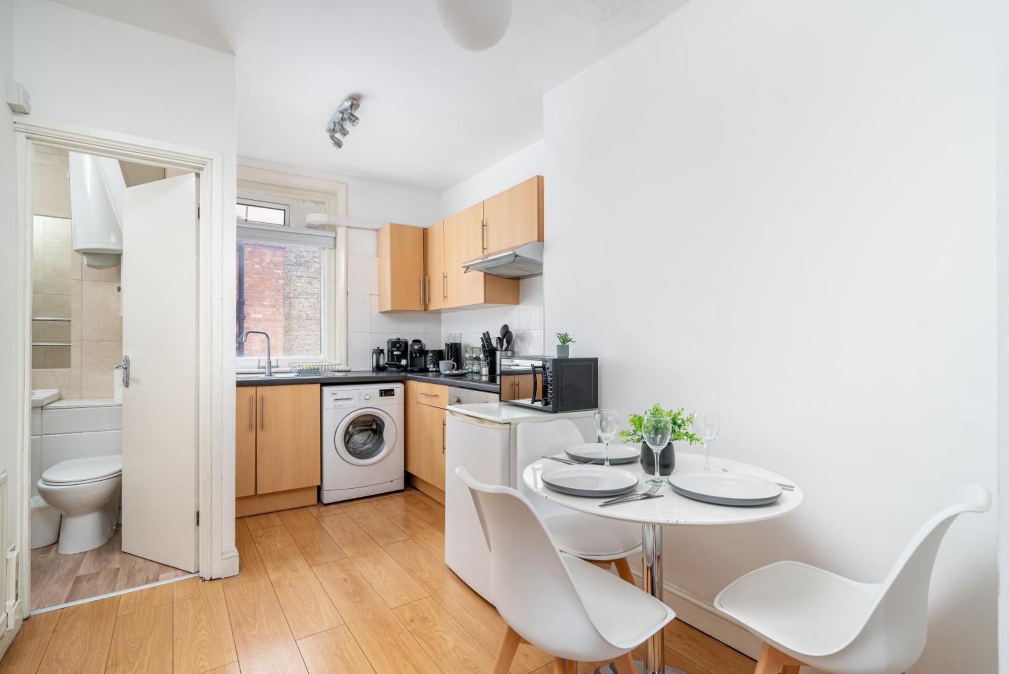 Carnaby & Oxford Street - Central Soho - One Bedroom - Double Bed & Sofabed Лондон Екстер'єр фото