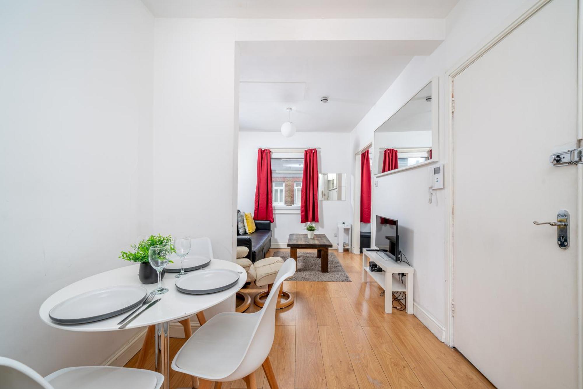 Carnaby & Oxford Street - Central Soho - One Bedroom - Double Bed & Sofabed Лондон Екстер'єр фото